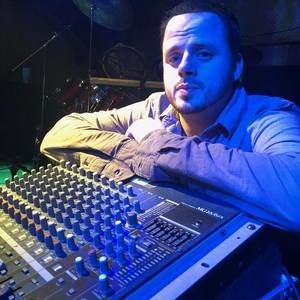 Meet your Posher, Devon